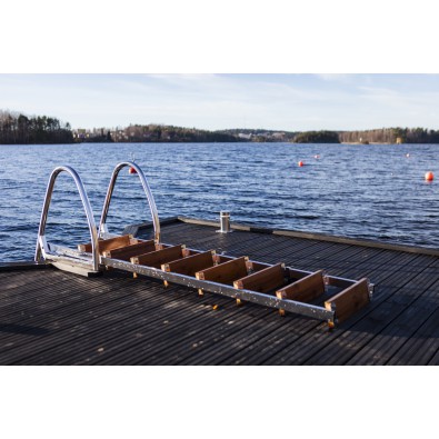 Badetrapp,  8 trinn med tretrinn, rustfritt, syrefast A4 med vipp (for flytebrygge eller fast)